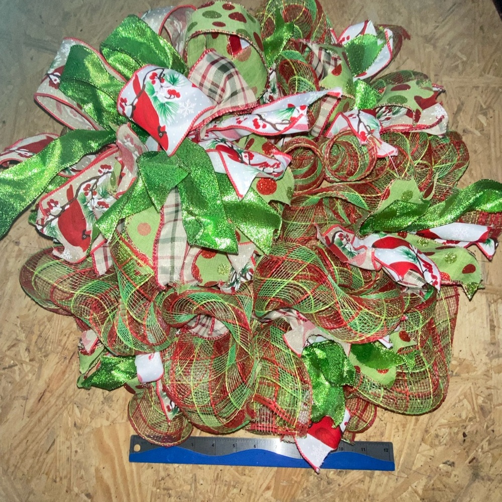 Vibrant Holiday Wreath with Green and Red Accents
